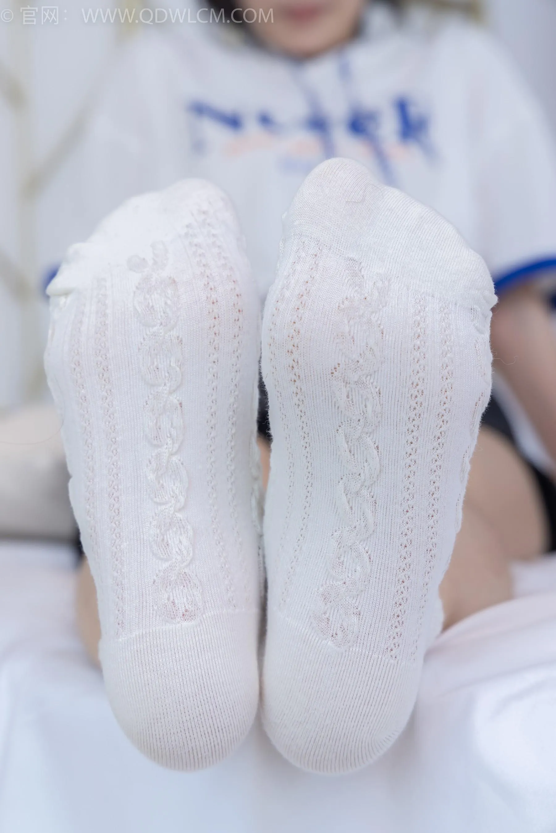 物恋传媒 NO.1530 菜菜-冬日雪花 [184P]插图3